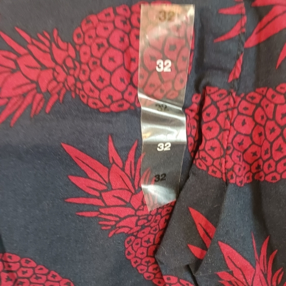 Club Room Chino Shorts Mens NWT Tropical 32W Americana Blue Red - Picture 5 of 8